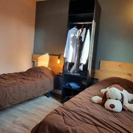 Camping La Cheneraie 4 Etoiles - Gites Ferienhaus