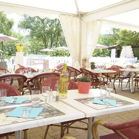 Camping La Cheneraie 4 Etoiles - Gites