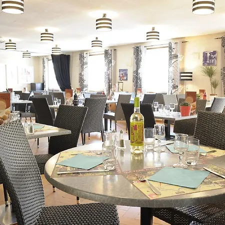 Camping La Cheneraie 4 Etoiles - Gites Ferienhaus