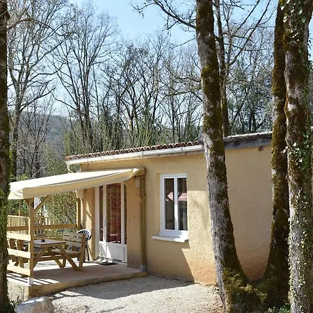Camping La Cheneraie 4 Etoiles - Gites * Vers (Lot)